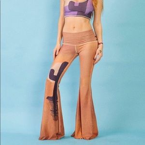 Teeki Coyote Dusk Bell Bottoms Size Medium